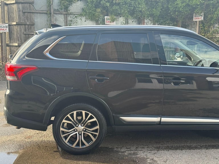 2018 Mitsubishi Outlander 2.2 DI-D 4 4WD Euro 6 (s/s) 5dr ESTATE Diesel Manual
