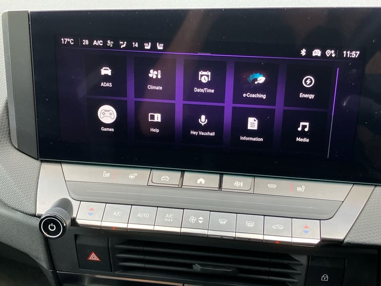 2024 Vauxhall Astra 115kW Ultimate 54kWh 5dr Auto Hatchback Electric Automatic