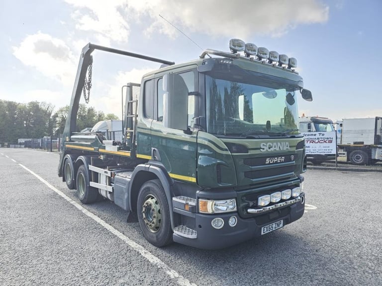 2015 Scania P320 6x2 twin wheel skip
