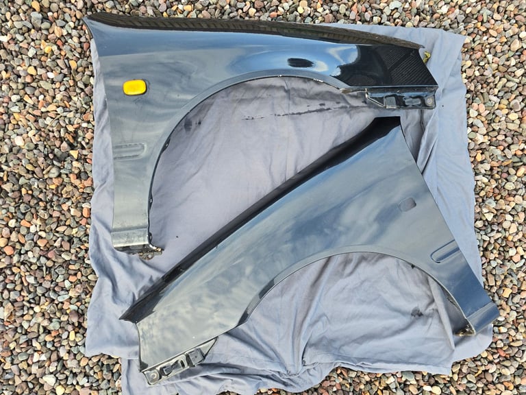 Toyota Starlet EP91 Pair Front Wings 