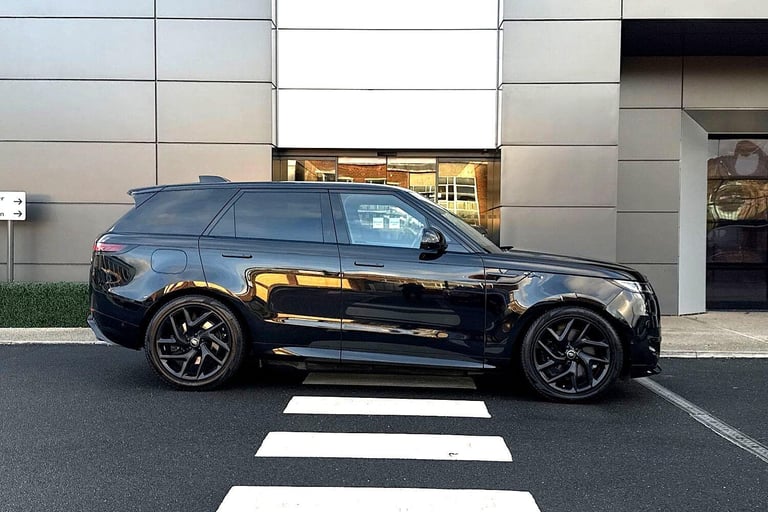 2023 Land Rover Range Rover Sport 3.0 P440e 38.2kWh Dynamic SE SUV 5dr Petrol Plug-in Hybrid Auto...