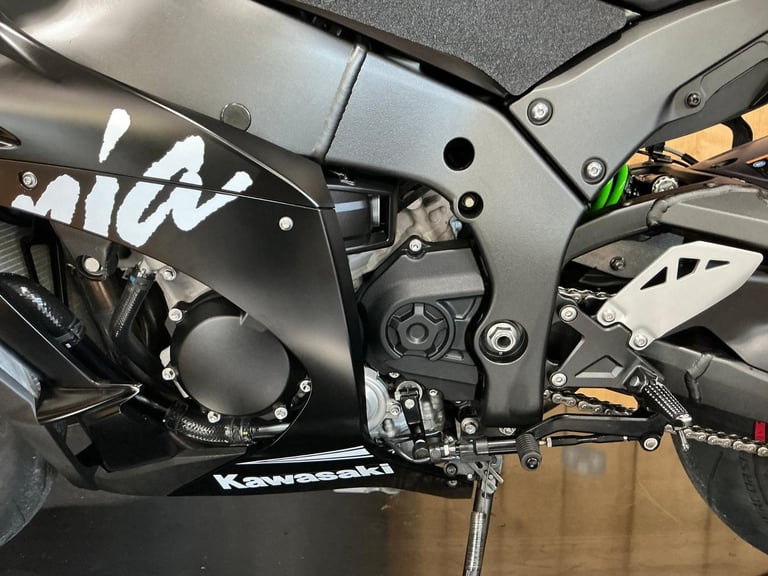 Kawasaki ZX10RR Performance WINTER EDITION 2018 Genuine 202bhp at the Wheel!