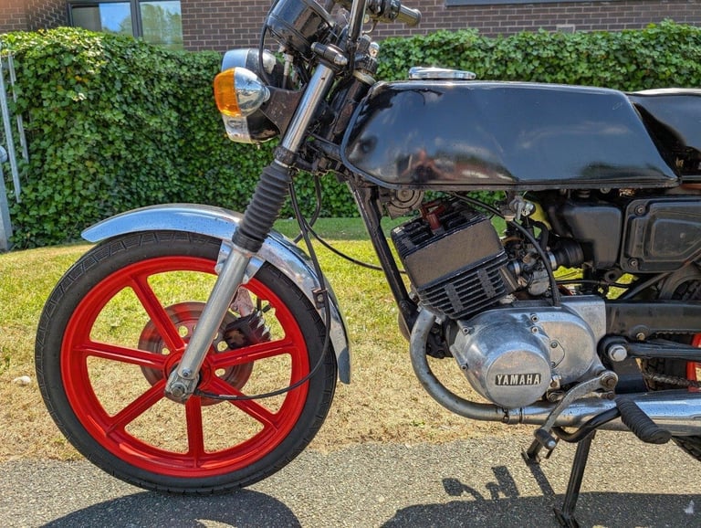 YAMAHA RD200 