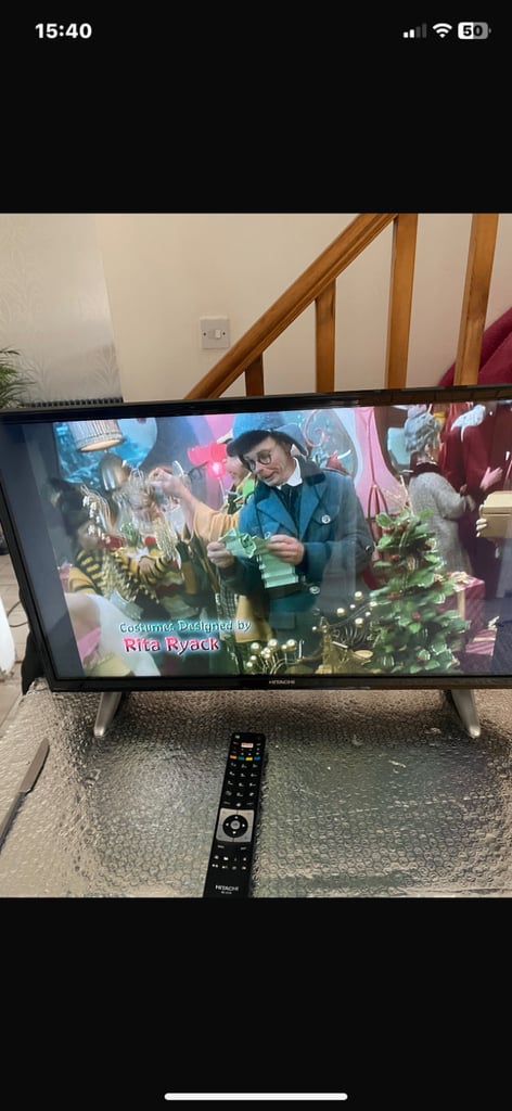 image for 32 inch smart tv/dvd 
