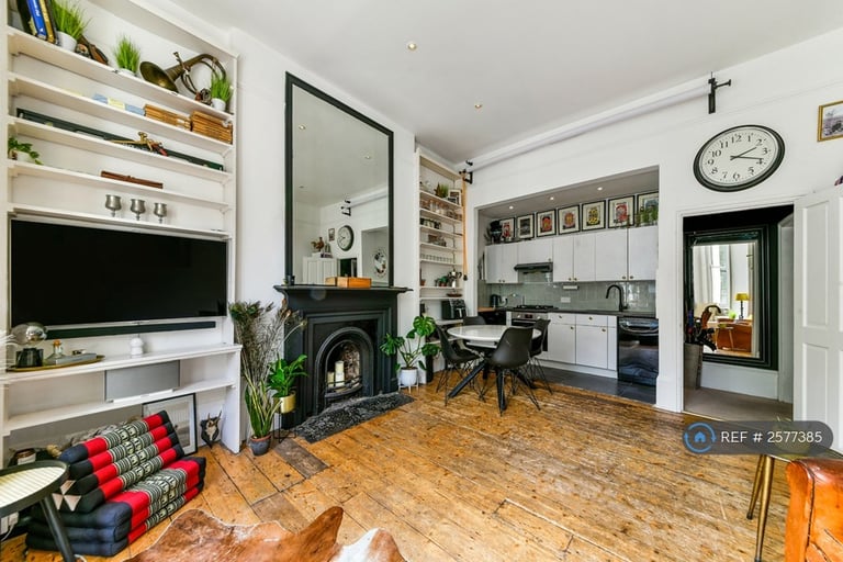 2 bedroom flat in Lancaster Road, London, W11 (2 bed) (#2577385)