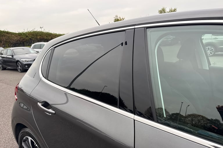2019 Peugeot 208 1.2 PureTech 82 Tech Edition 5dr [Start Stop] HATCHBACK PETROL Manual
