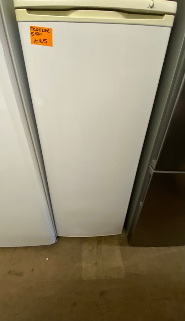 📞 WHITE PROLINE 5.5FT UPRIGHT FREEZER