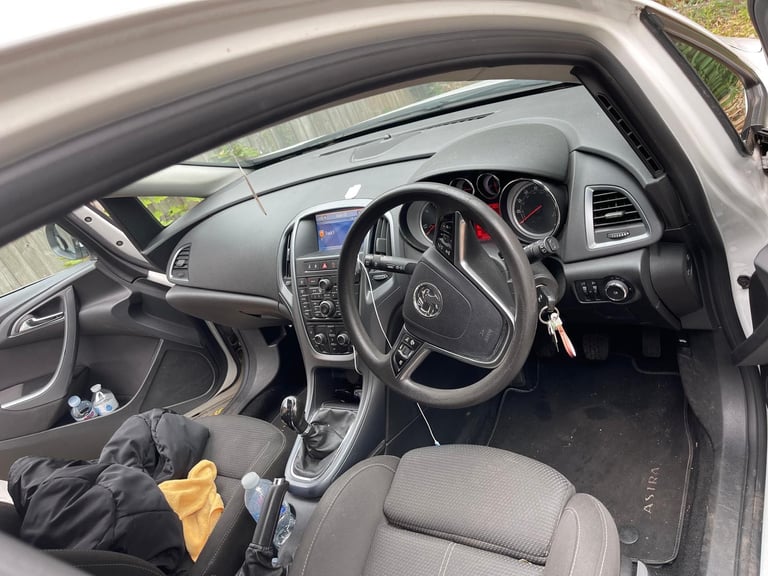 Vauxhall astra 2013