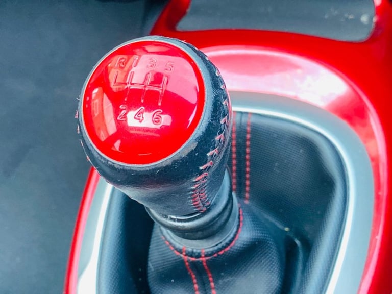 2015 Nissan Juke 1.2 DIG-T Tekna SUV 5dr Petrol Manual Euro 6 (s/s) (115 ps) HATCHBACK Petrol Manual