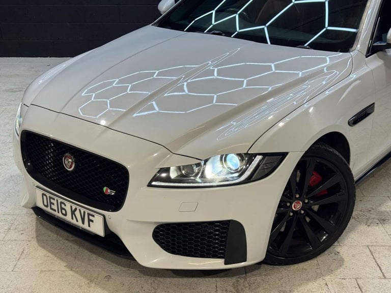 2016 Jaguar XF 3.0 XF V6 S D Auto 4dr Saloon Diesel Automatic