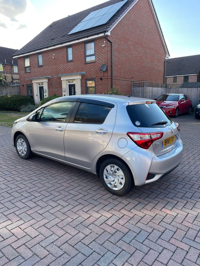 Toyota Yaris/Vitz 1.0 Petrol Automatic 25,000 Mileage, 5 Door hatch 