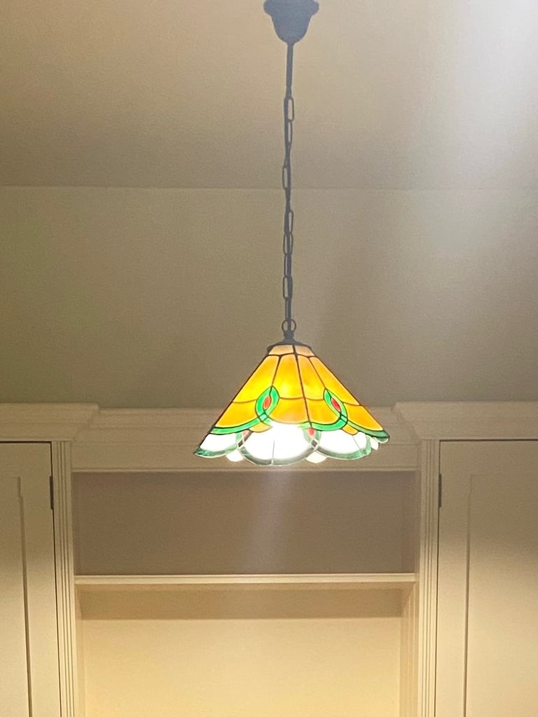 Tiffany-style retro pendant lampshade