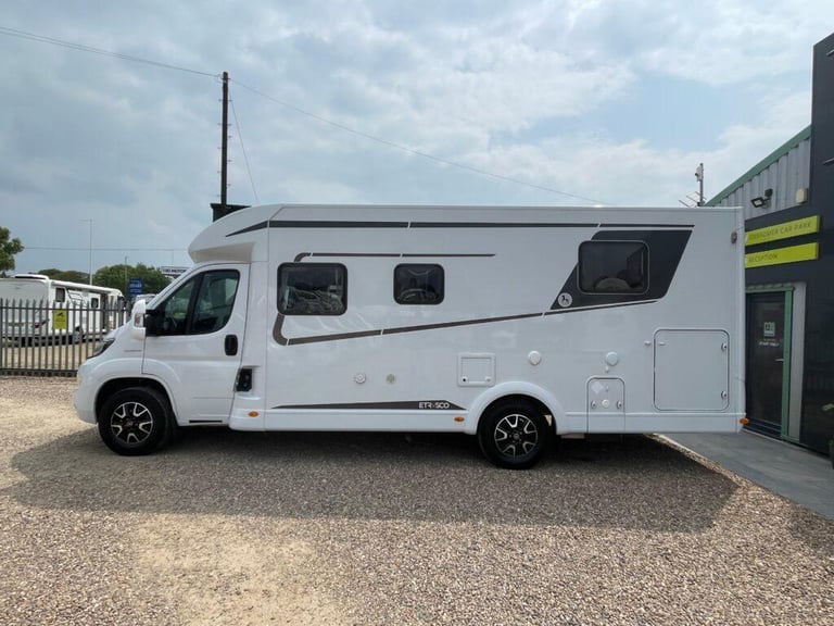 Estrusco T7400 QBC 4 berth 4 Belt Motorhome Rear garage 