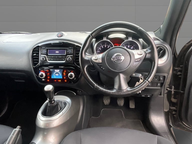 NISSAN JUKE 1.2 DIG-T Acenta Black Manual Petrol 2015