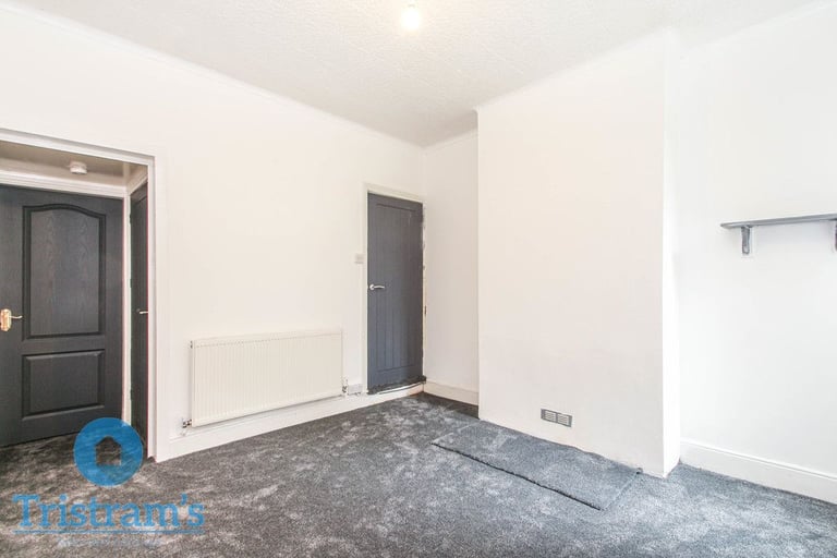 2 Bed House DE24 (URGENT)