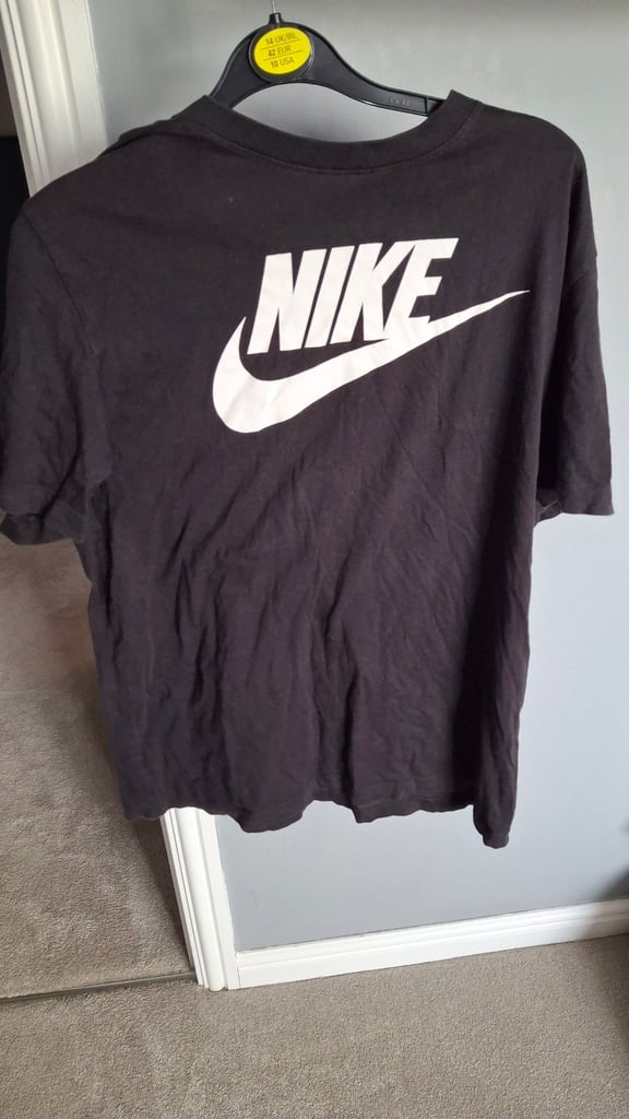 image for Nike top