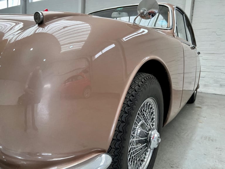 1965 Daimler V8 Petrol Automatic