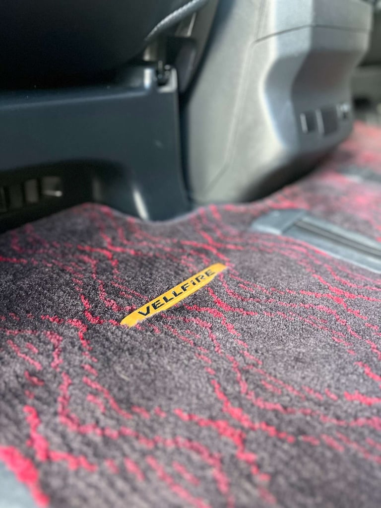 2014 Toyota Vellfire 2.4+GOLDEN EYES+GRADE 4B+FRESH IMPORT+ MPV Petrol Automatic