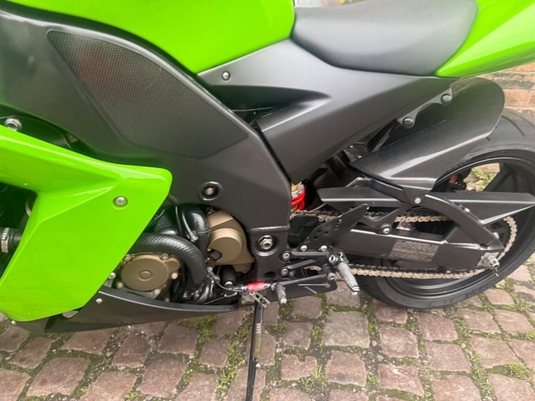 Kawasaki Ninja ZX-10R ZX10R ZX10-R, C1H, 2004, Clean, Akrapovic FSH, delivery,