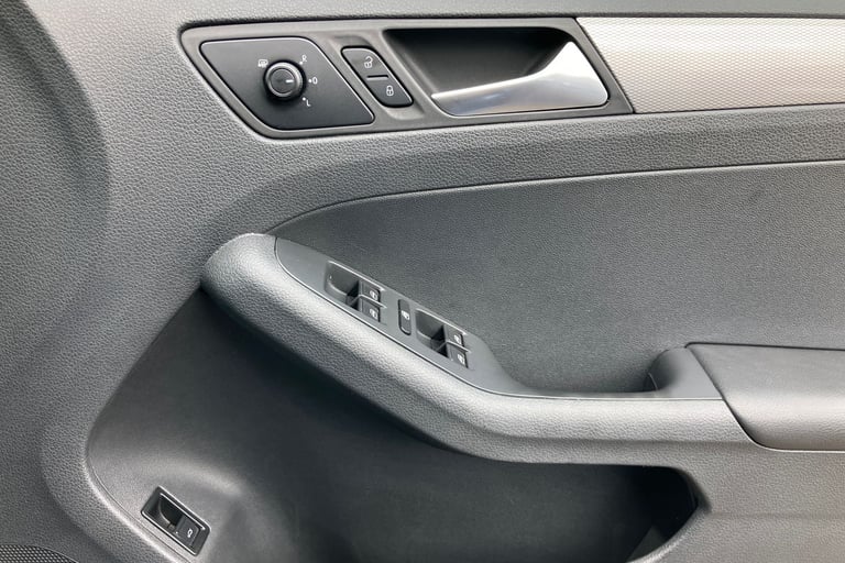 2017 Volkswagen Jetta 1.4 TSI S 4dr Saloon PETROL Manual