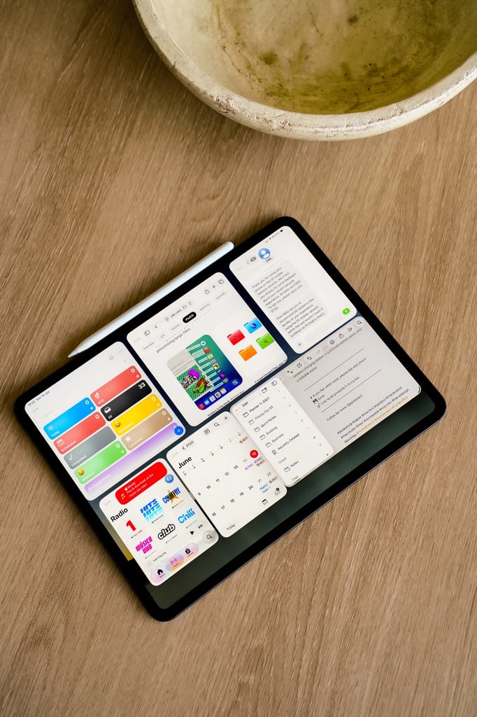 image for Apple iPad Pro 13 inch Cellular + WiFi in great condition