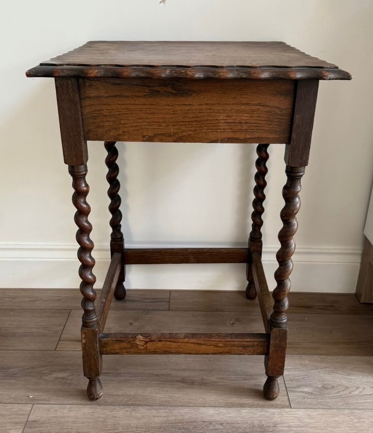image for Vintage Pie Crust Side Table With Barley Twist Legs