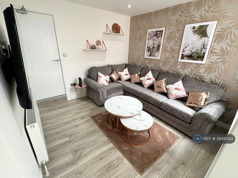 6 bedroom house in Empress Road, Liverpool, L7 (6 bed) (#2645043)