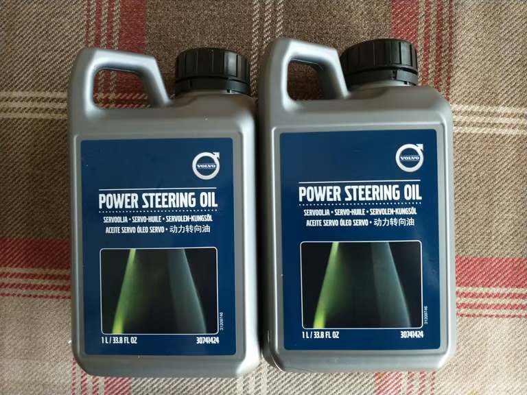 image for 2 Litres of Genuine Volvo Power Steering Oil