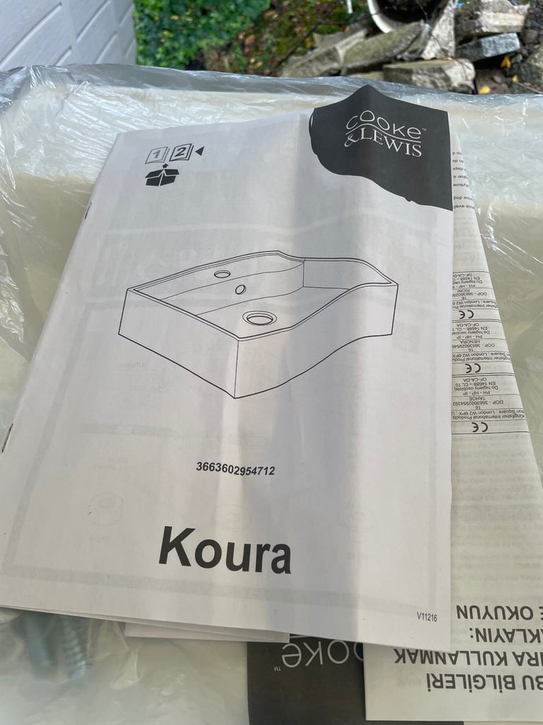 Counter top ceramic sink 