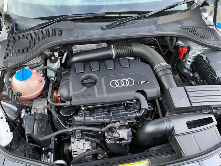 2011 Audi TT 2.0 TFSI Sport 211 Roadster 2dr 1 owner FSH