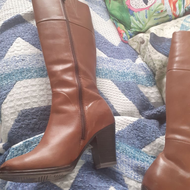 Ladies Marco Tozzi boots, size 3/36, barely worn
