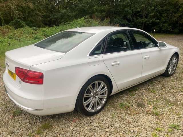 2011 Audi A8 3.0 TDI Quattro SE TIP Auto - 20'' ALLOY WHEELS - FULLY LOADED - 6 STAMPS SALOON Die...