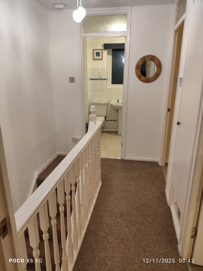 3 bedroom semi-detached house for rent (available now) Internal photos