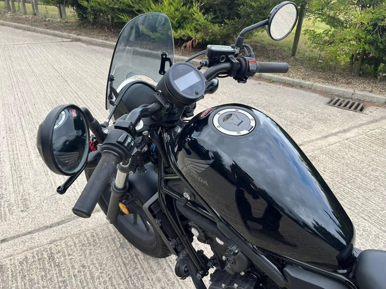 2017 17 HONDA CMX 500 A-X REBEL CMX500 CRUISER BOBBER 4k MILES ONLY NEW MOT