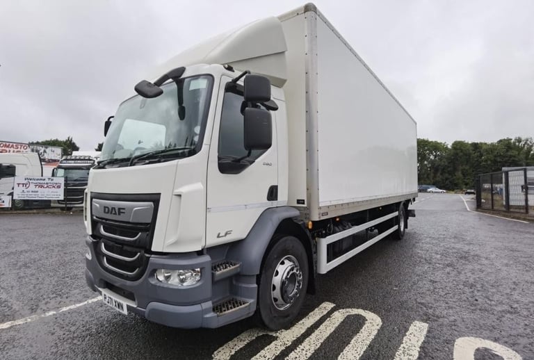 2022 DAF LF 260 4X2 with 28ft GRP Box