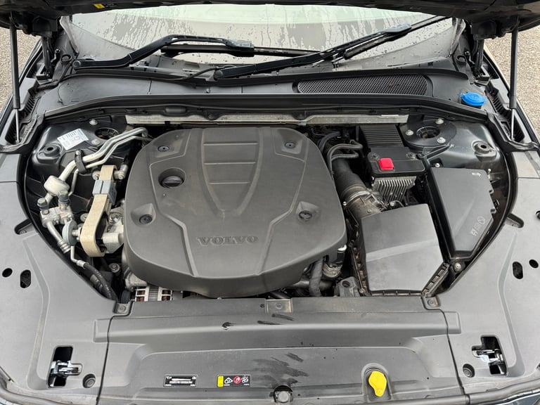 2019 Volvo V90 2.0 D4 Momentum Nav 5dr Geartronic Auto ULEZ ESTATE Diesel Automatic
