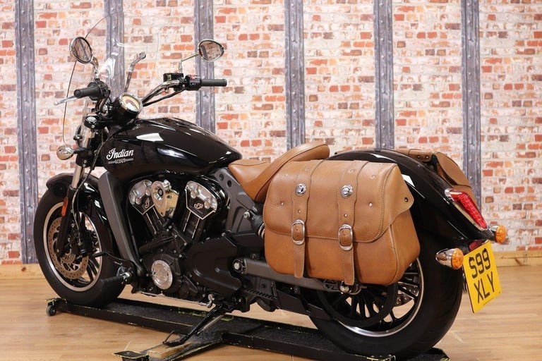 2016 INDIAN SCOUT - 11,274 MILES - INDIAN STAGE 1 EXHAUST, PANNIERS AND SCREEN