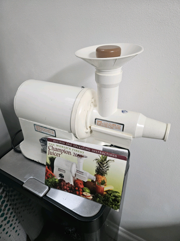 CHAMPION JUICER 2000+ MASTICATING JUICER white The original America, in  East Finchley, London