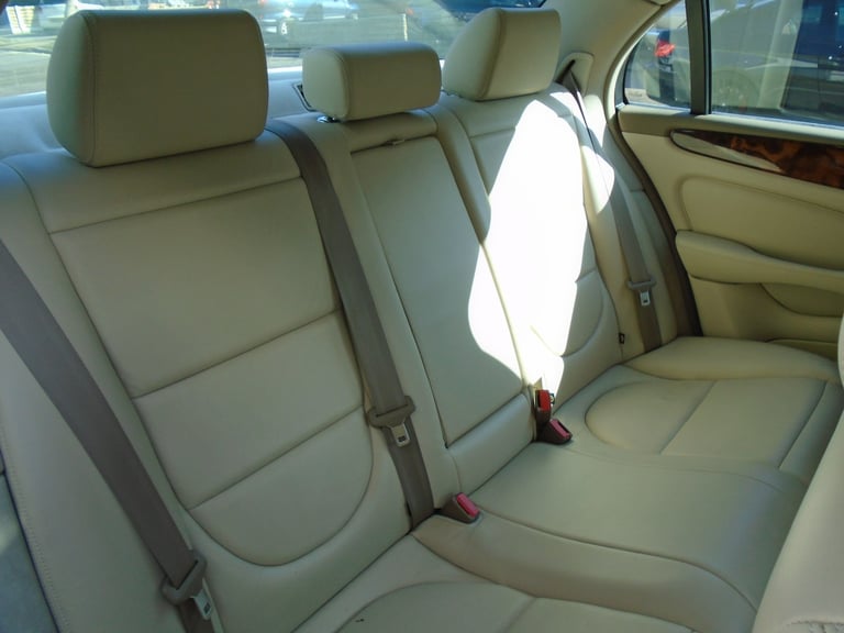 2005 Jaguar XJ XJ6 3.0 V6 4dr Auto SALOON Petrol Automatic