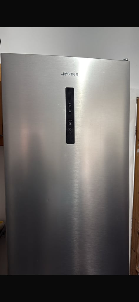 Smeg FC20XDNEUK 200cm 70/30 FrostFree Fridge Freezer 