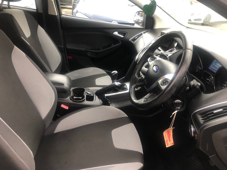 2014 Ford Focus 1.6 TDCi 115 Zetec Navigator 5dr ESTATE Diesel Manual
