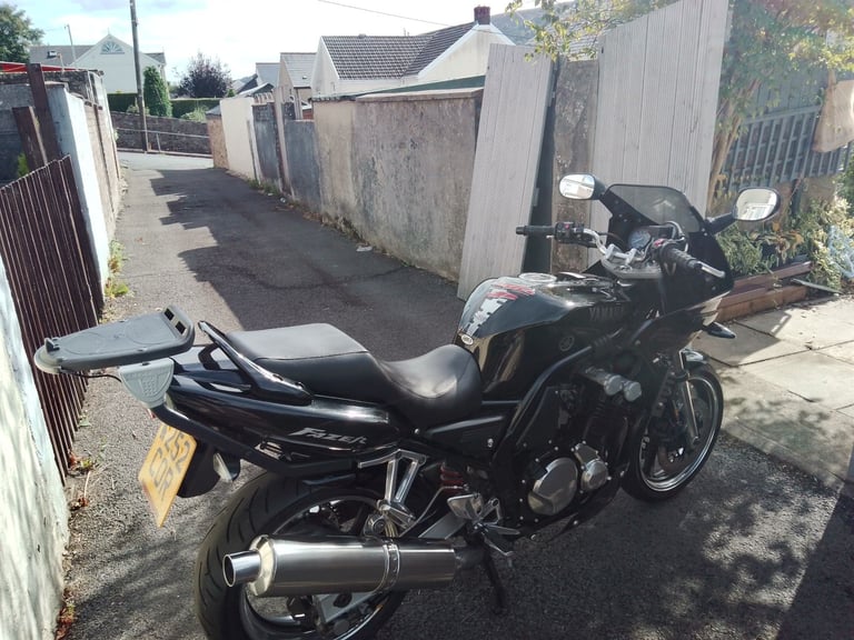 Yamaha, FZS, 2000, 599 (cc)