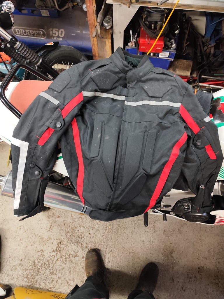 Motorcycle jacket