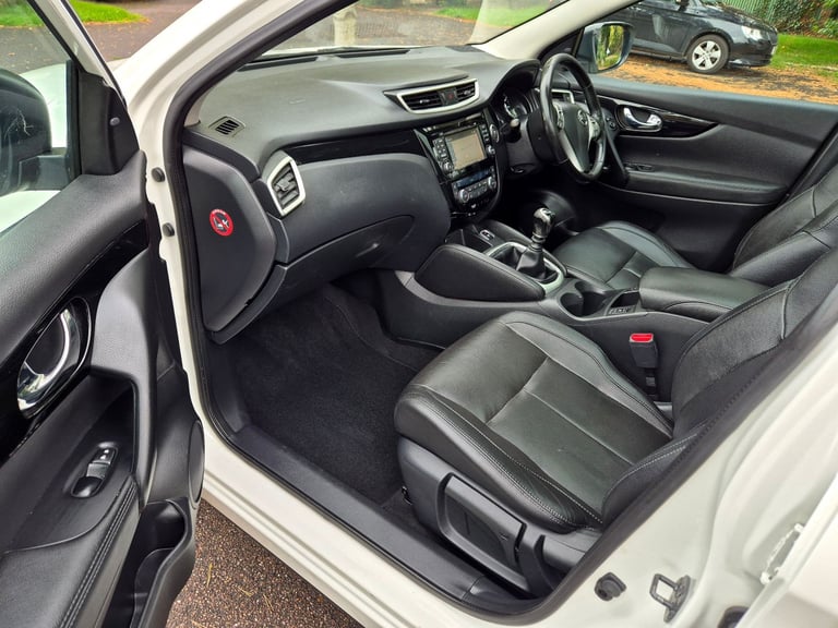 NISSAN QASHQAI TAX £20/YEAR FRESH MOT