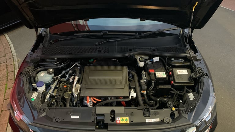 2024 Peugeot 208 50kWh E-Style Hatchback 5dr Electric Auto (7.4kW Charger) (136 ps) Hatchback Ele...