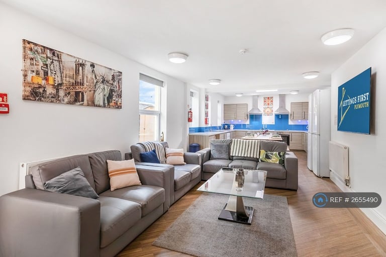 13 bedroom house in Queen Anne Terrace, Plymouth, PL4 (13 bed) (#2655490)