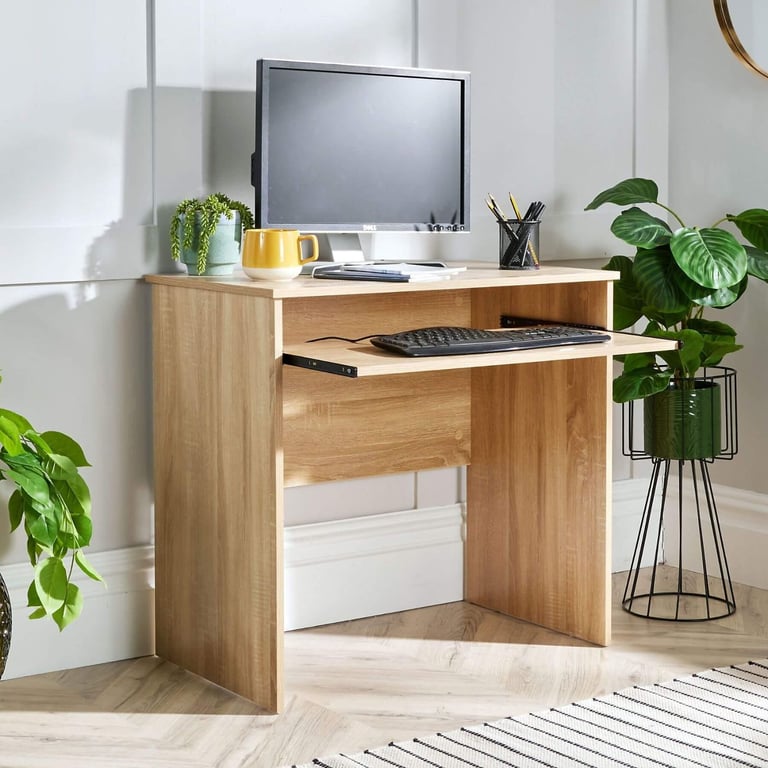 image for BRAND NEW COMPUTER DESK OAK WOOD