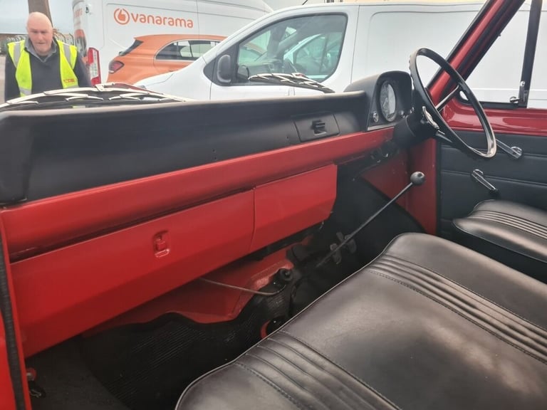 Mk1 TRANSIT 1968 DROPSIDE FULLY RESTORED  1.6V4 INSIDE AND OUT