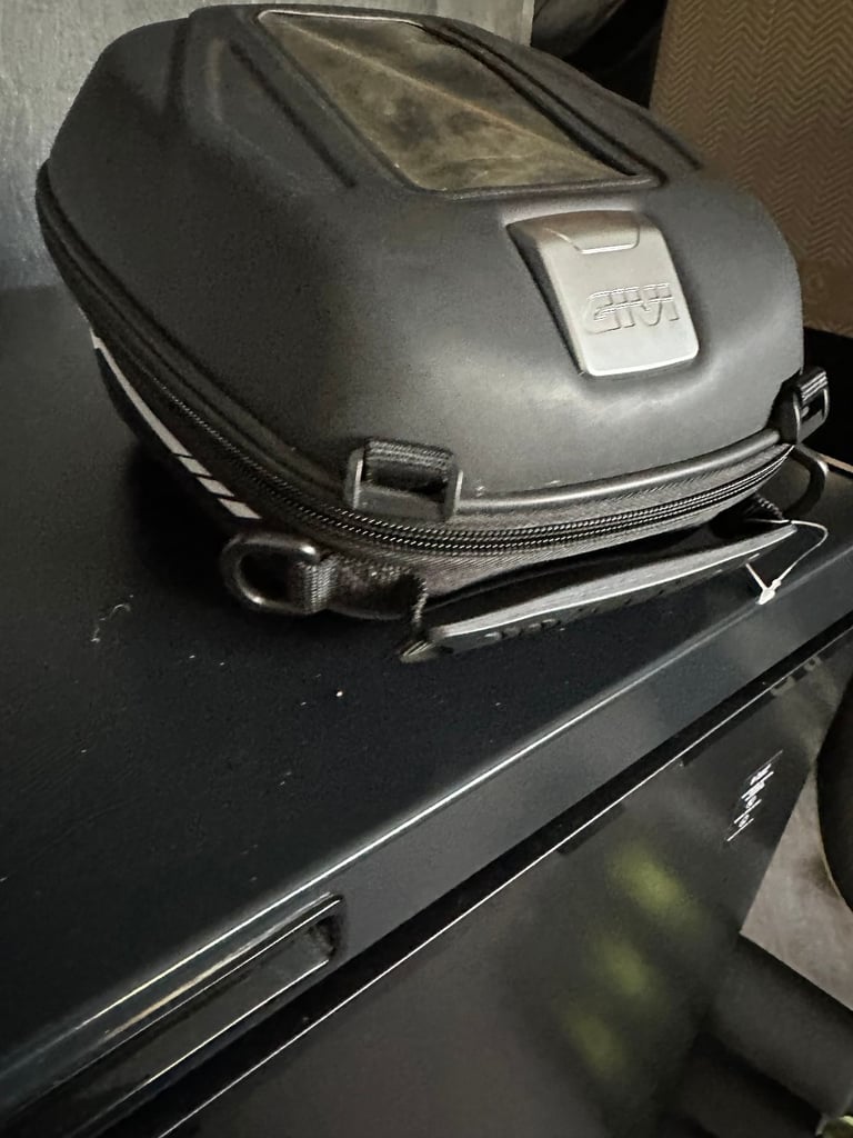 GIVI ST602B TANKLOCK TANK BAG