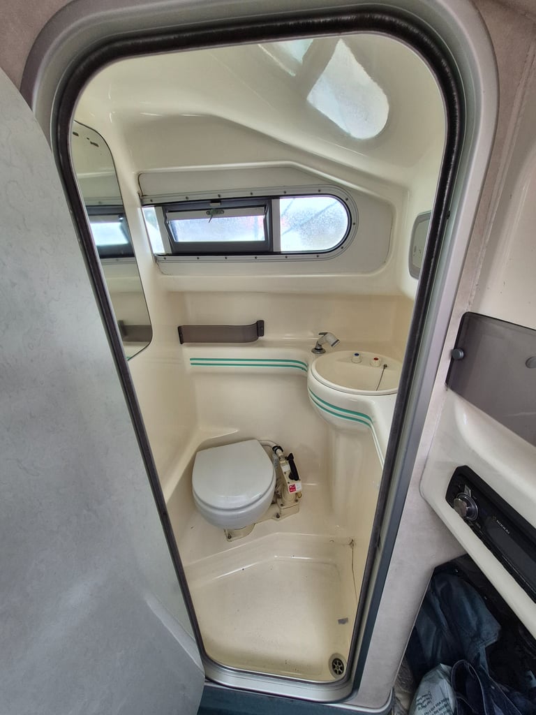 Sealine S240 4.3 Gi V6 24ft